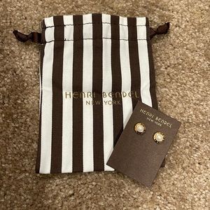 Henri Bendel New York Gold/Pearl Earrings